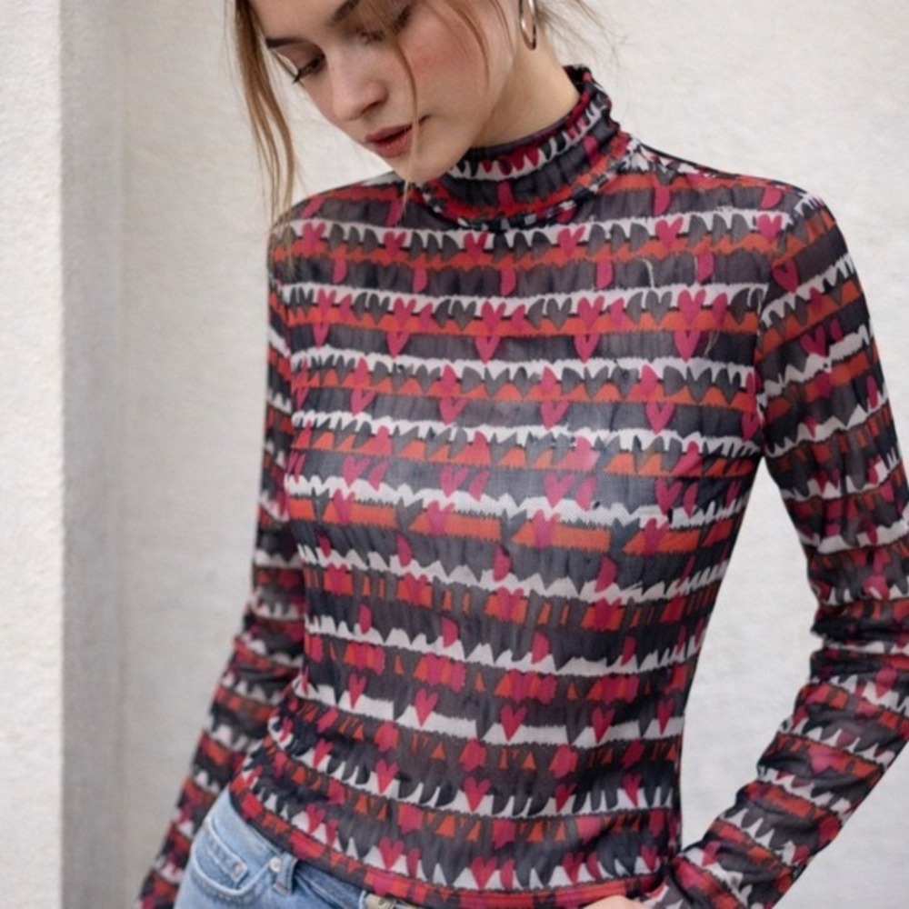 Emily Lovelock MIRI‎ Mesh Tulle Tee Pink XS Heart Print Y2K Valentines Day NWT